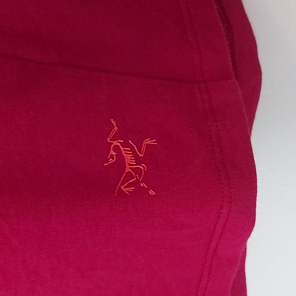 Arc'teryx Tank Top With Pleated Detail At Front And Back Magenta Size Large - Picture 5 of 5